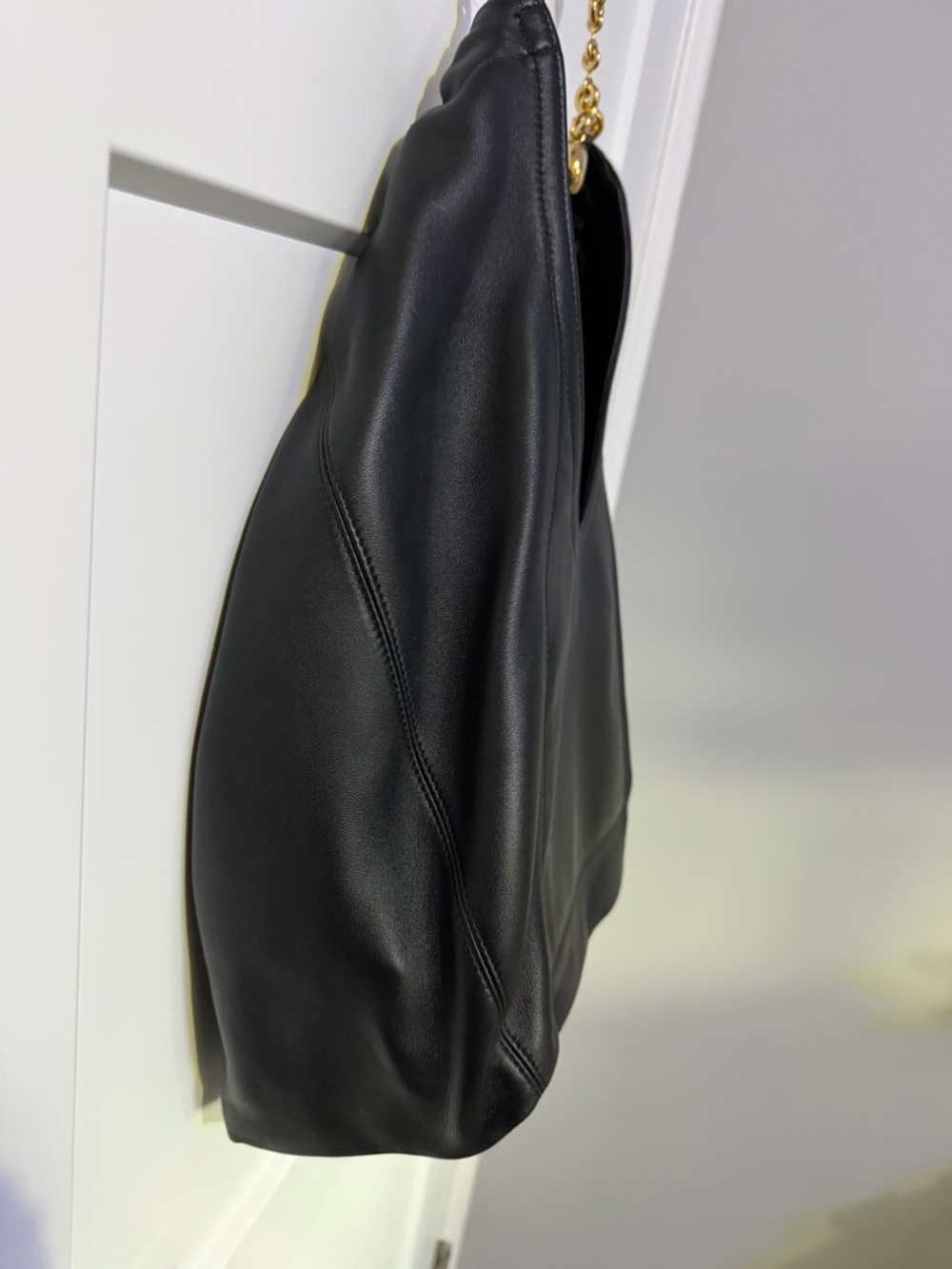 Loewe Black Buttery Nappa Lambskin Shoulder Bag with Gold Chain - Picture 6 of 15